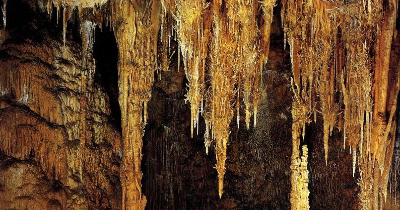 Cuevas de Cristal en Molinos, Teruel